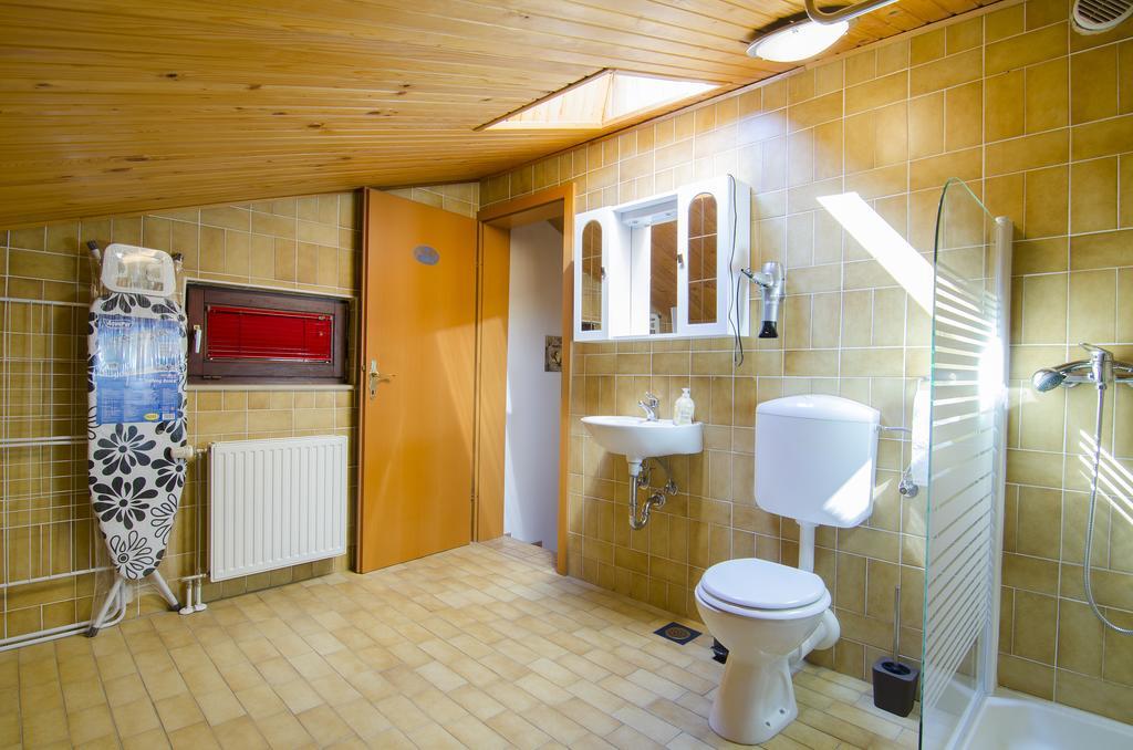 Aura Guesthouse Ljubljana Exterior photo